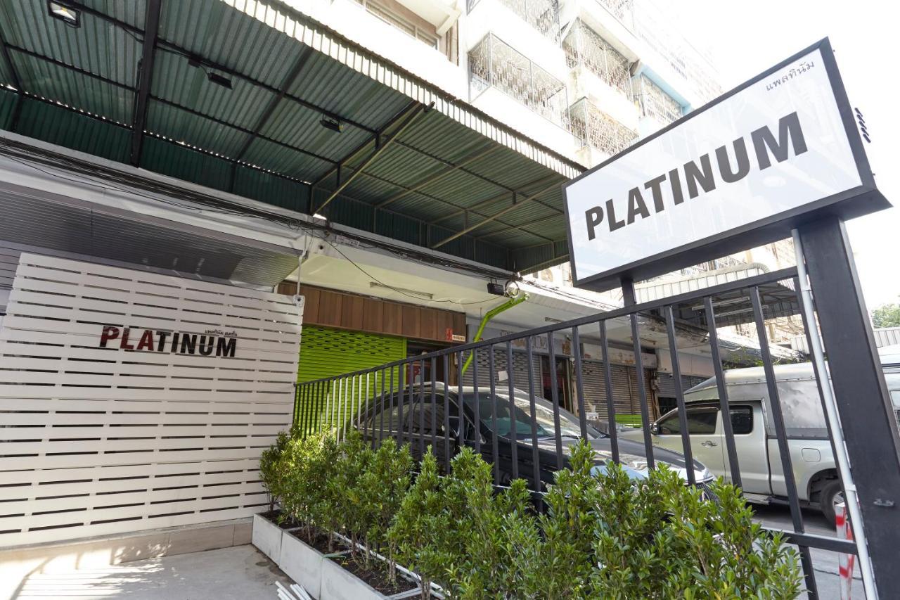 Platinum Deluxe Shopping Apartments Bangkok Exteriör bild
